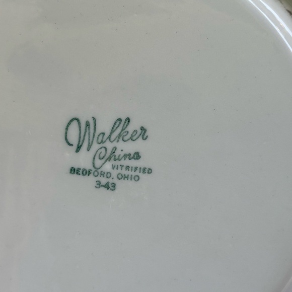 Set of 4 Vintage Walker China Vitrified Salad Plates Teal & Brown Leaves 9 1/8” - Picture 7 of 7